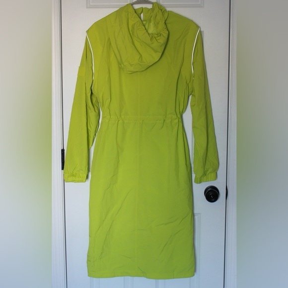VICTORIA'S SECRET VSX Power Parachute Trench Coat - Picture 2 of 4